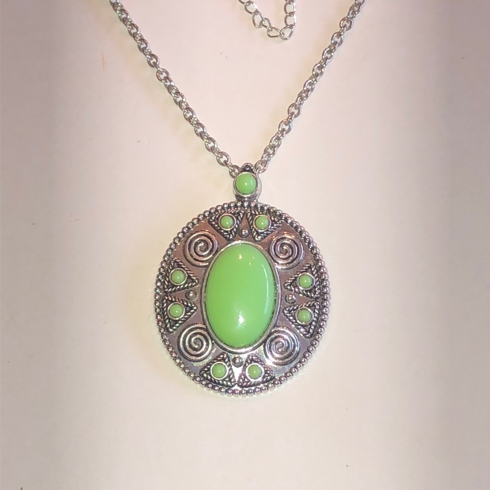 Silver Tone Necklace with Lime Green Pendant